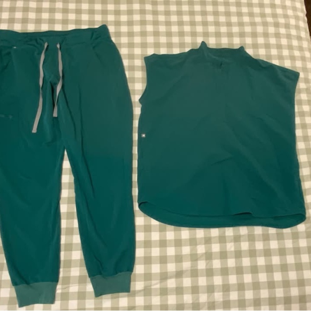 Figs Teal Scrub Set